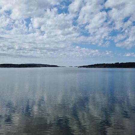 Foertjusande Gaesthus Med Parkering Fjällbacka Exteriér fotografie